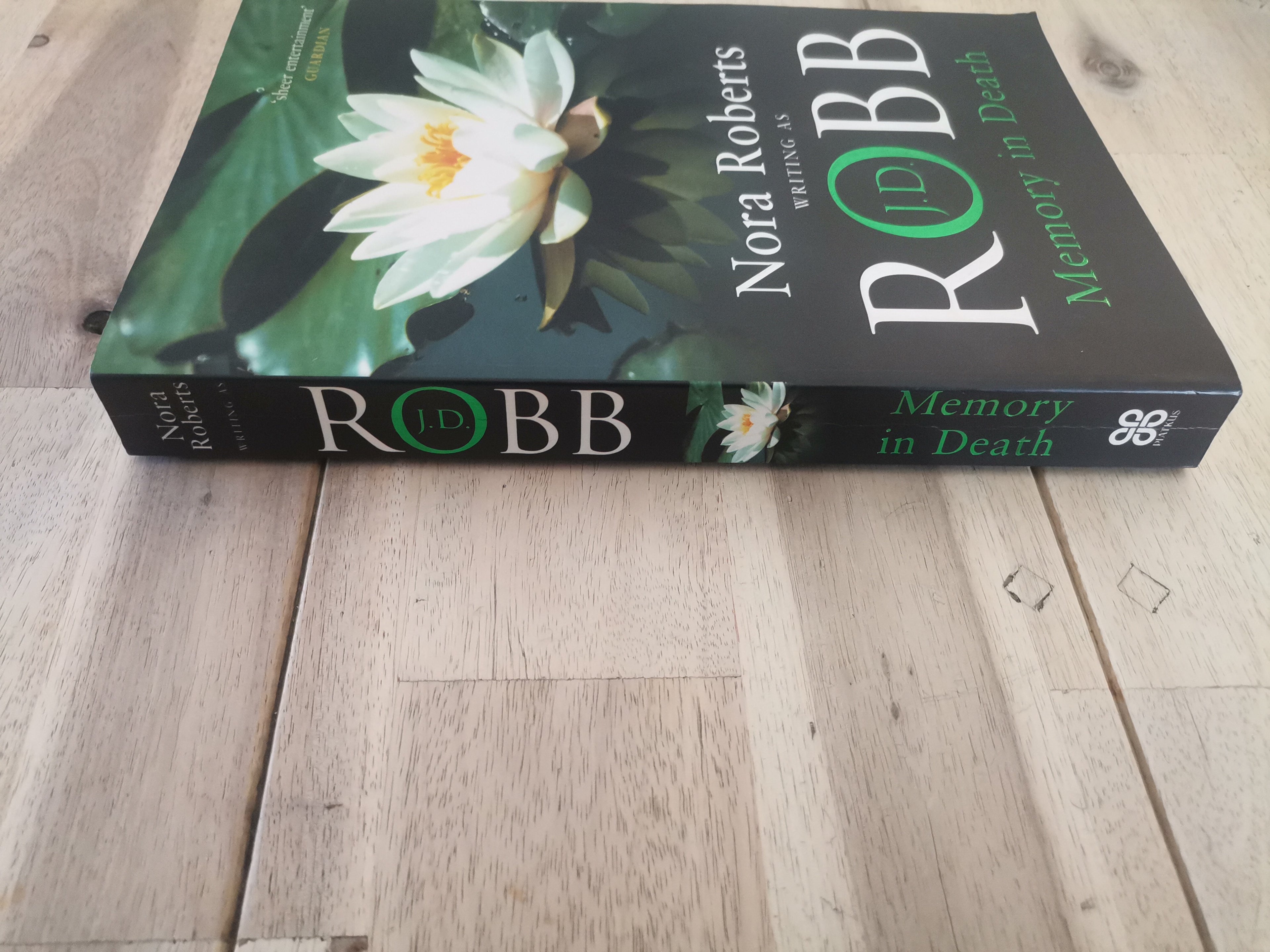 Memory in Death - J.D. Robb