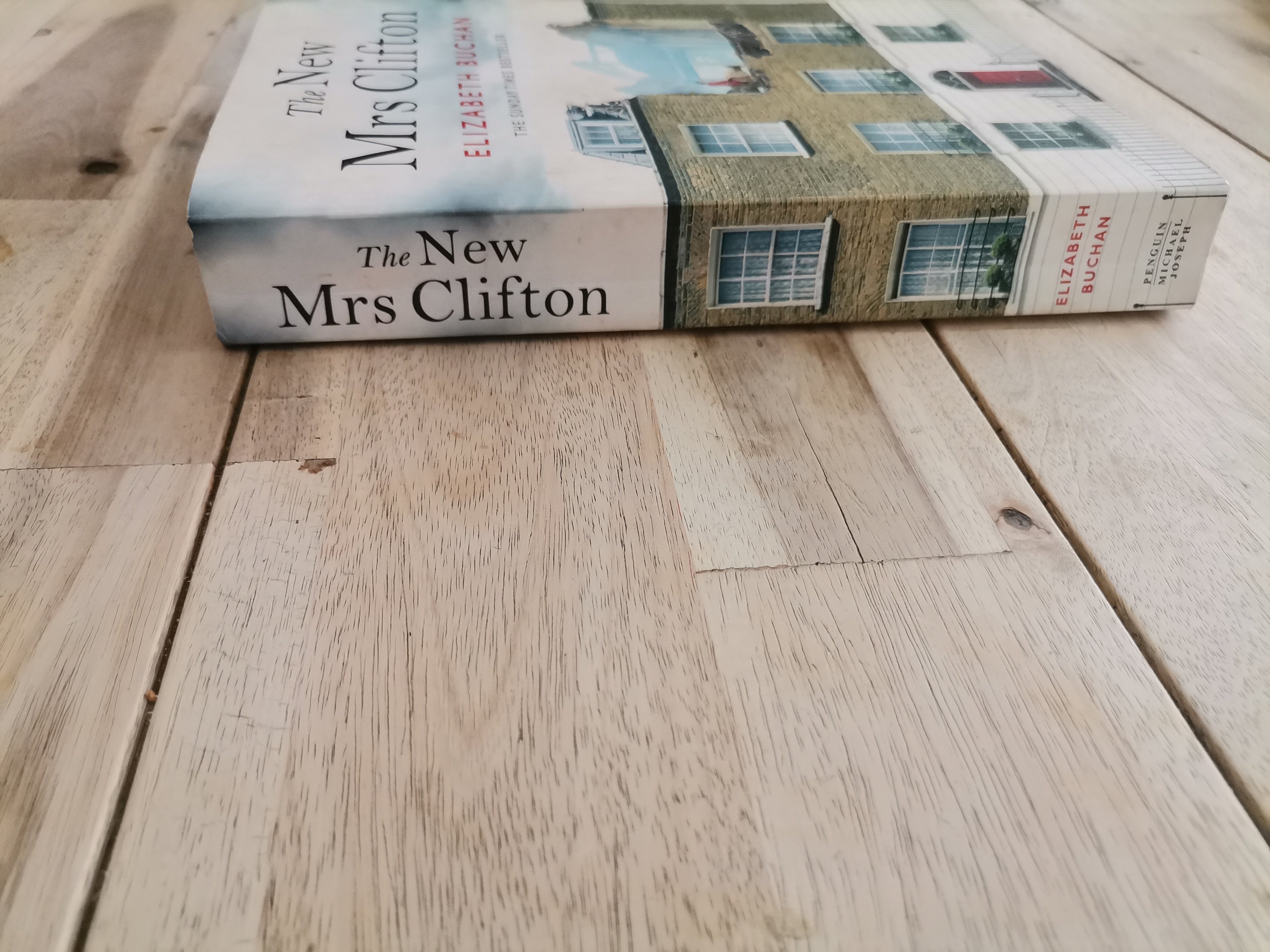 The New Mrs Clifton by Elizabeth Buchan