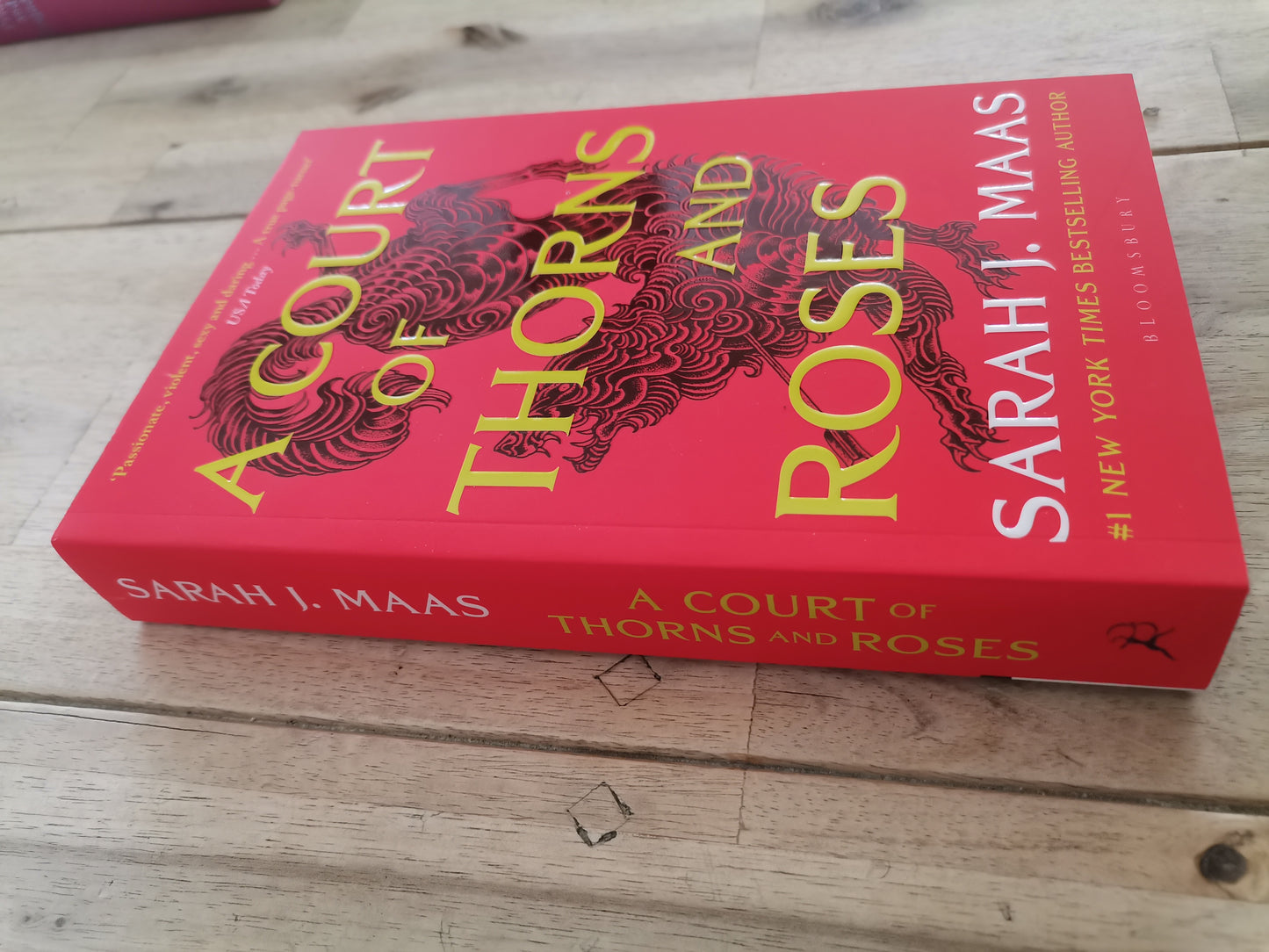 A Court Of Thorns And Roses Sarah J Maas