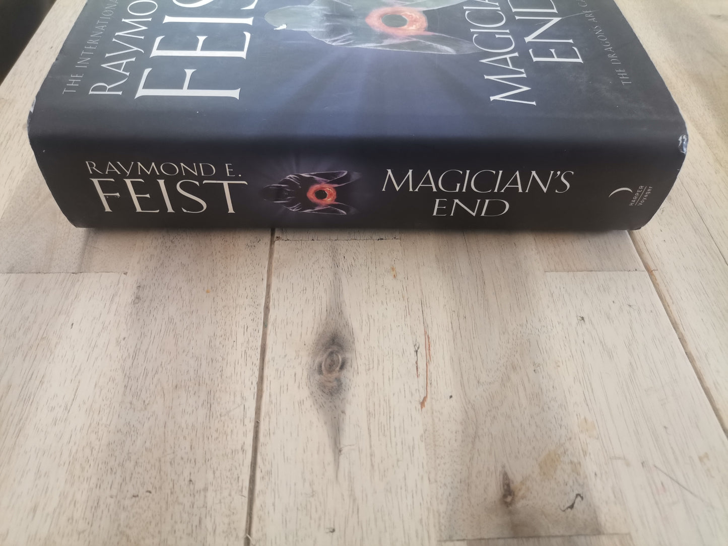 Magician's End - Raymond E. Feist (Hardcover)