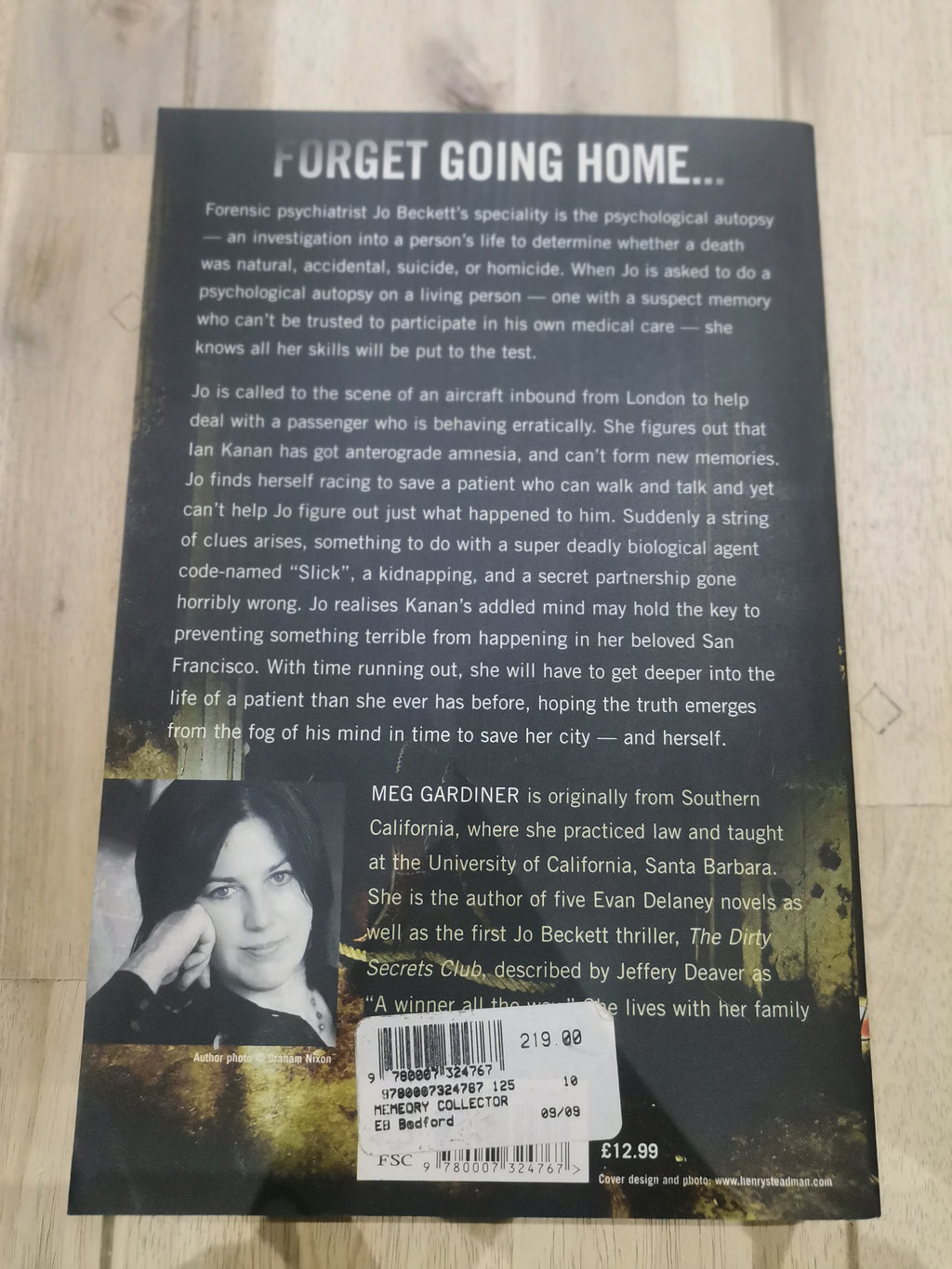 The Memory Collector by Meg Gardiner