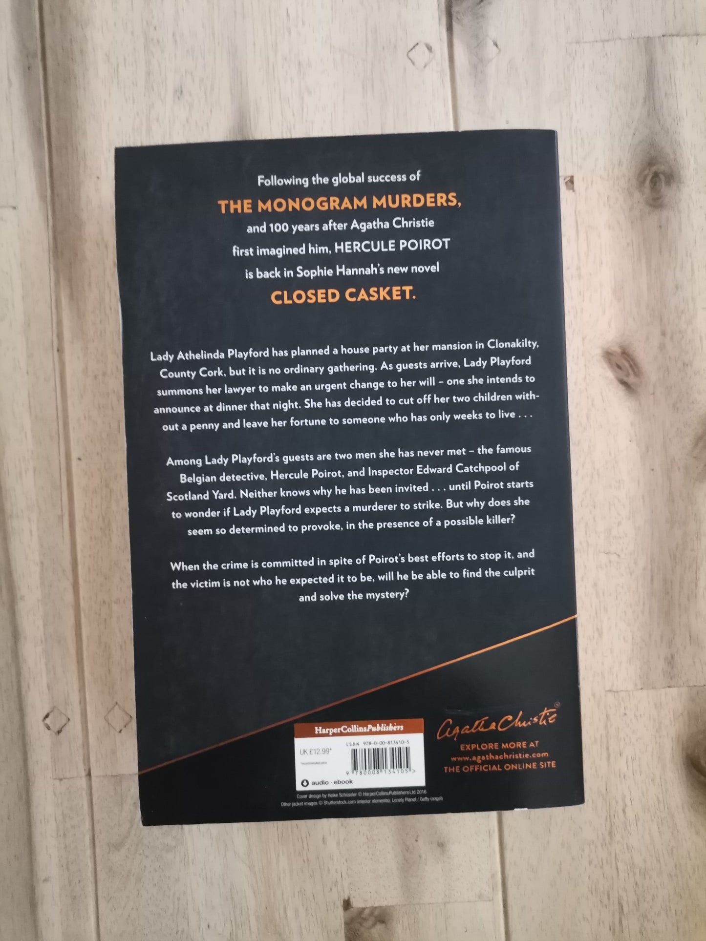 Closed Casket – Sophie Hannah