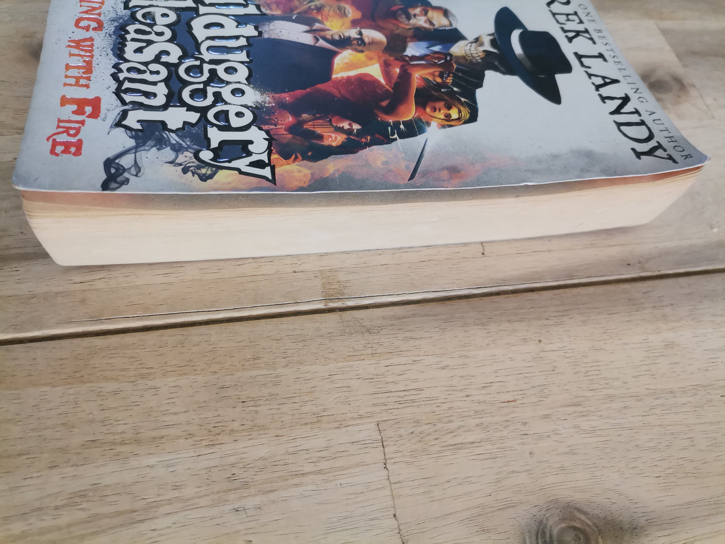 Skullduggery Pleasant Playing With Fire Book 2 Derek Landy