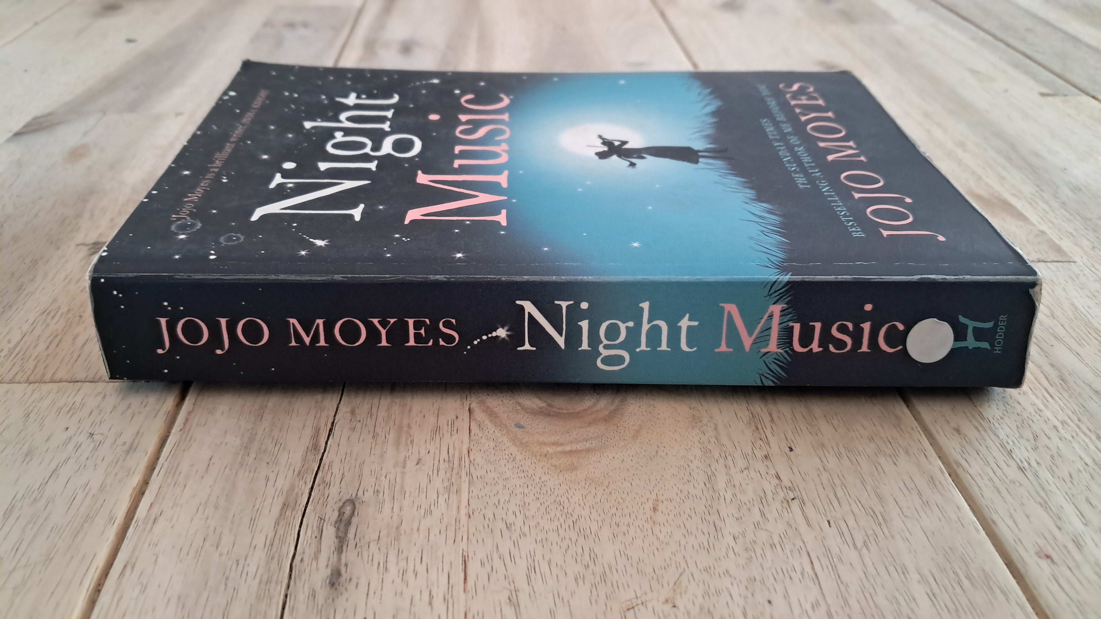 Night Music – Jojo Moyes