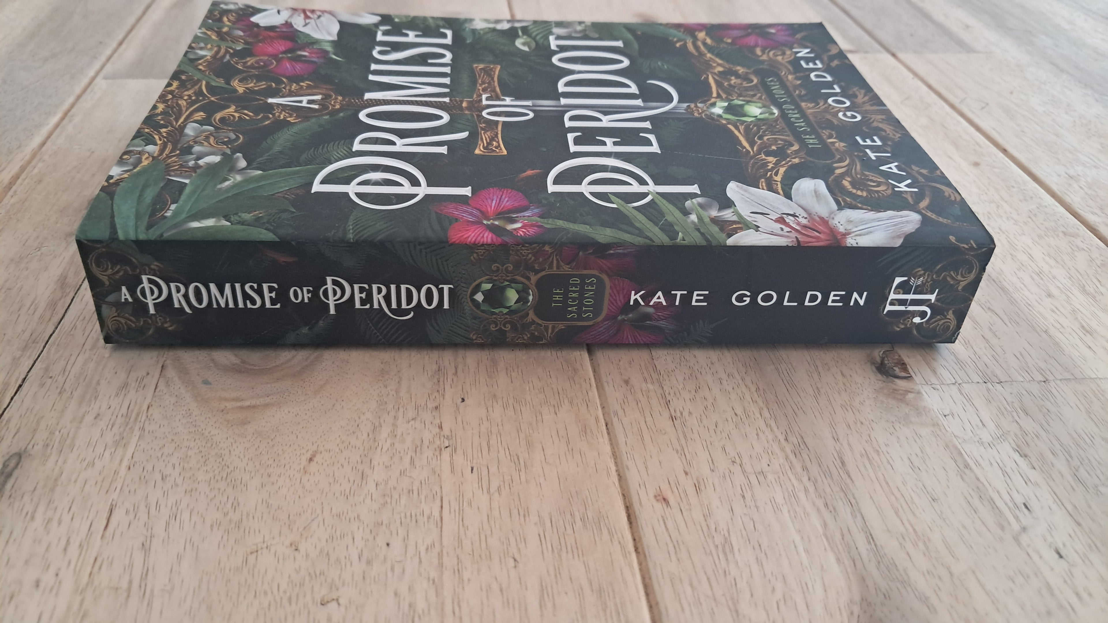 A Promise of Peridot – Kate Golden