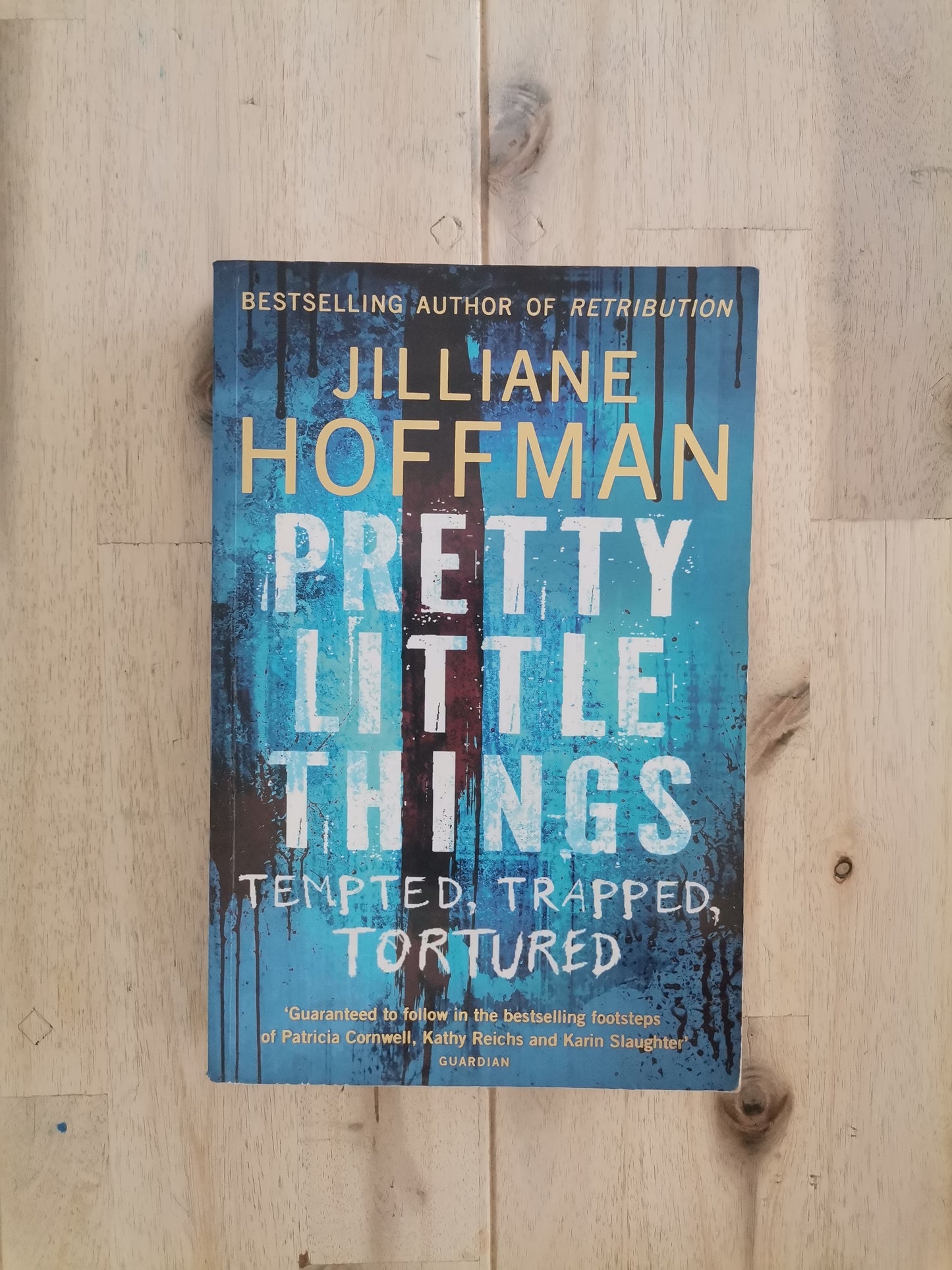 Pretty Little Things – Jilliane Hoffman