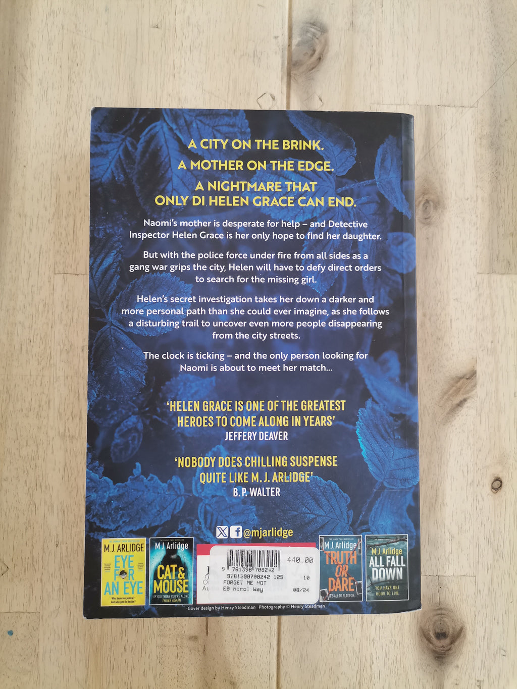 Forget Me Not – M.J. Arlidge
