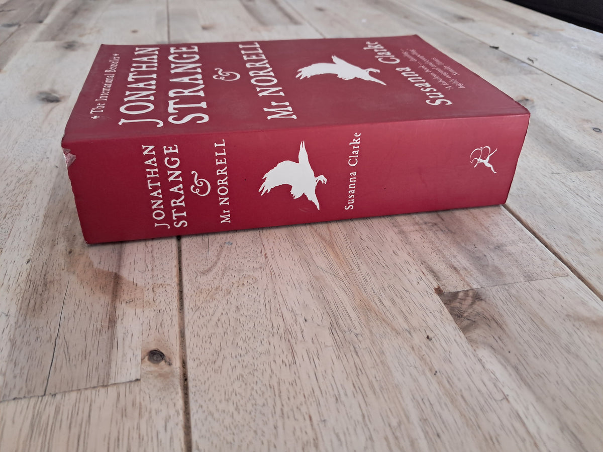 Jonathan Strange & Mr Norrell – Susanna Clarke