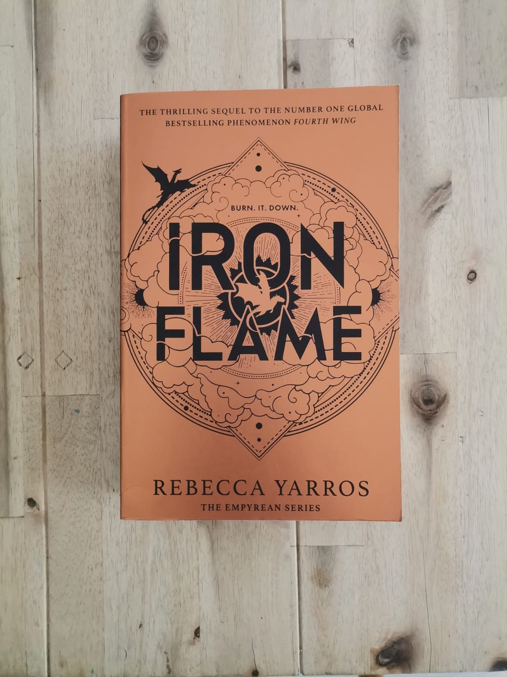 Iron Flame – Rebecca Yarros