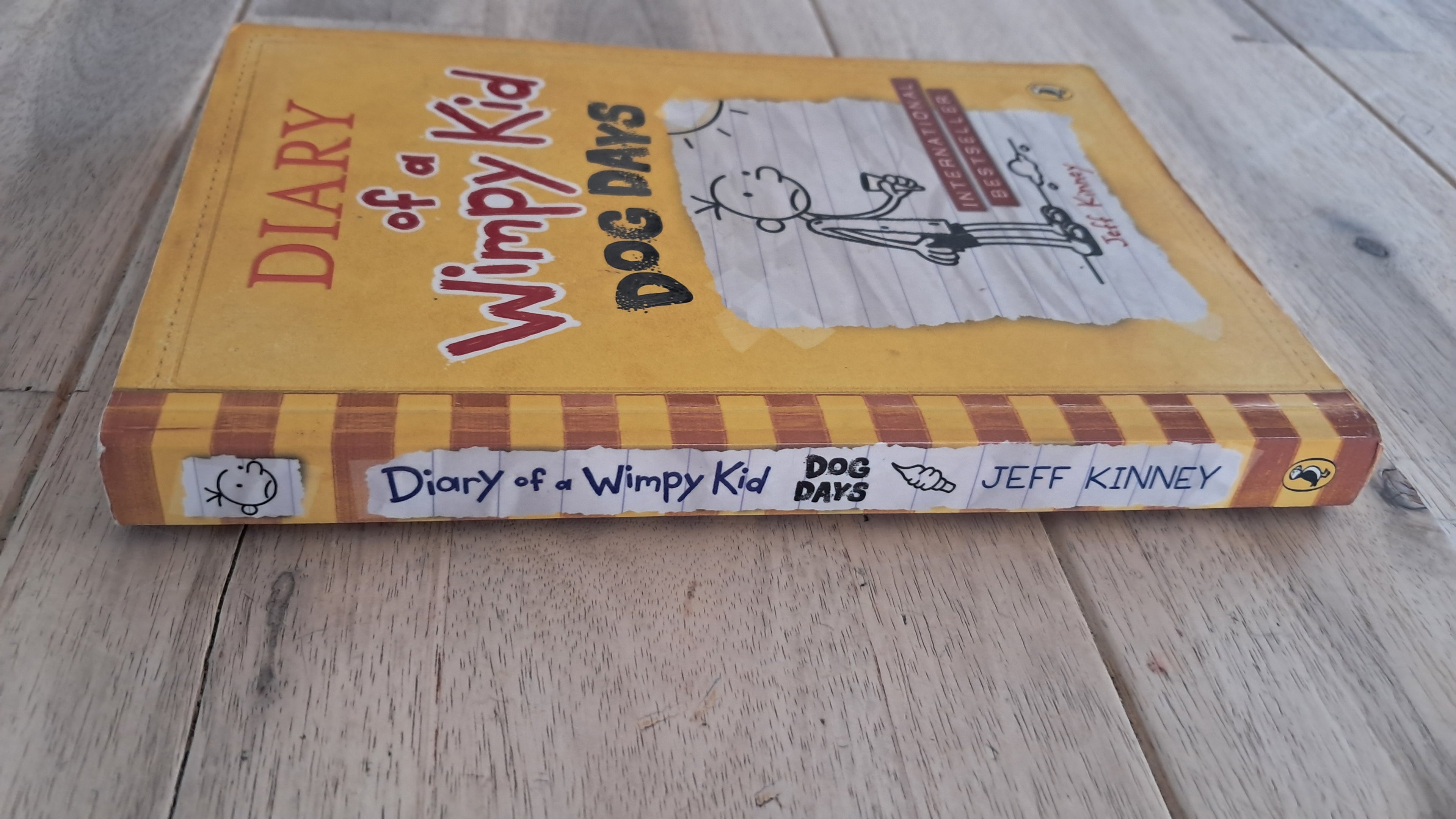 Diary of a Wimpy Kid: Dog Days – Jeff Kinney