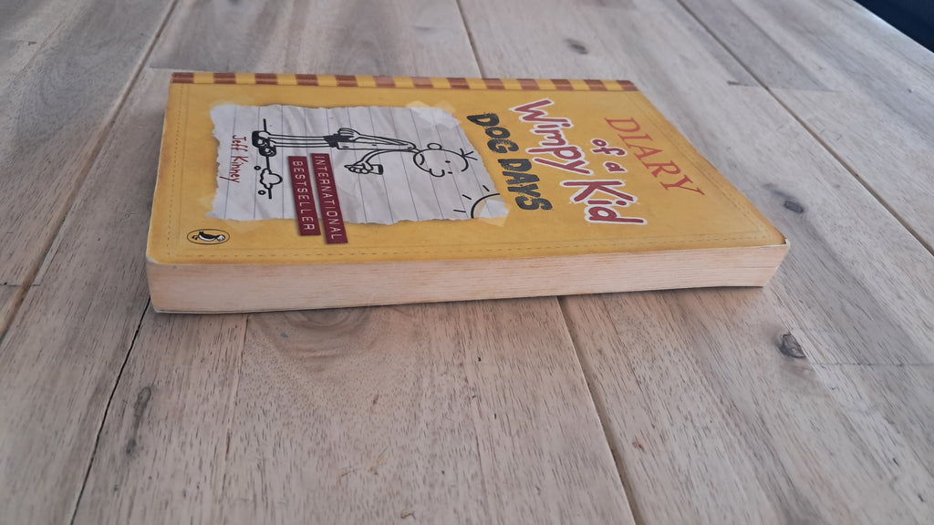 Diary of a Wimpy Kid: Dog Days – Jeff Kinney