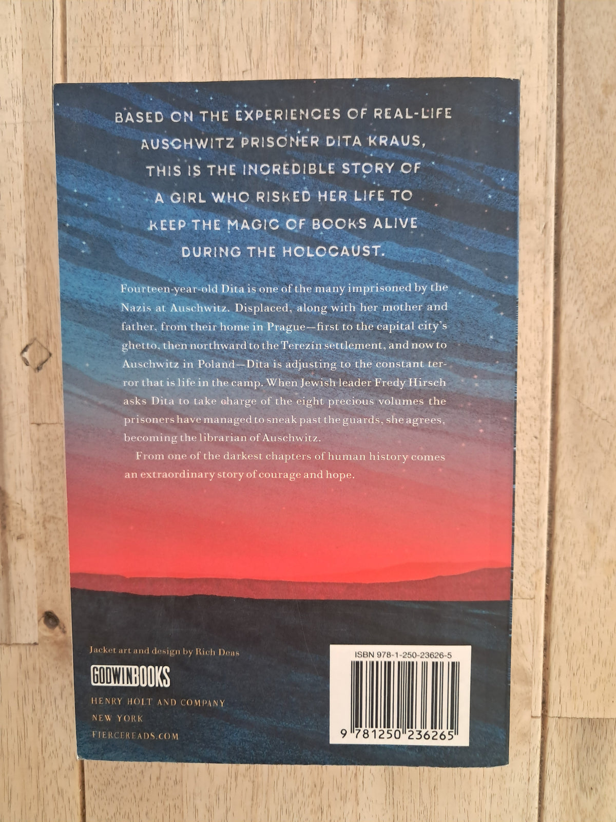 The Librarian of Auschwitz – Antonio Iturbe