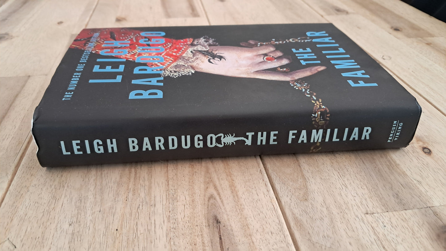 The Familiar – Leigh Bardugo