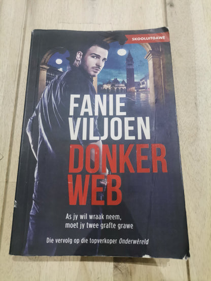 Donker Web - Fanie Viljoen