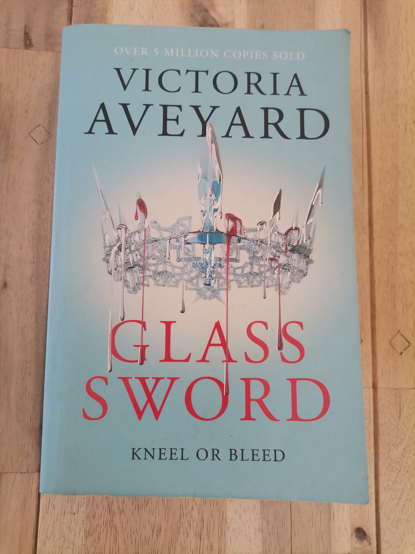Glass Sword by Victoria Aveyard