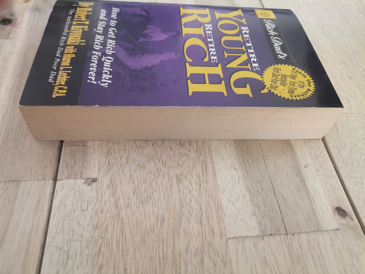 Retire Young Retire Rich - Robert T. Kiyosaki (Mass Paperback)