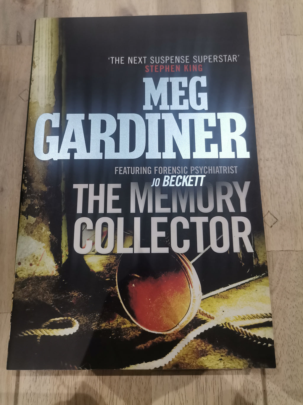 The Memory Collector by Meg Gardiner