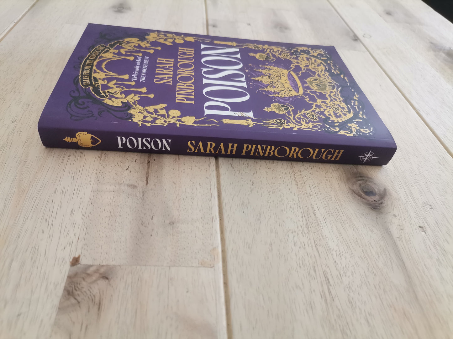 Poison – Sarah Pinborough