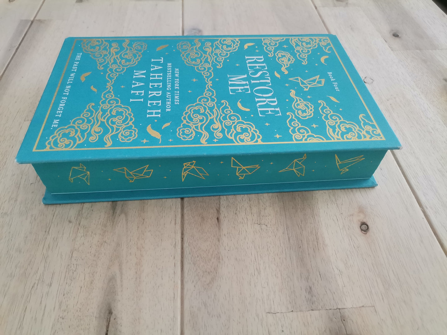 Restore Me (Collector's Edition) – Tahereh Mafi