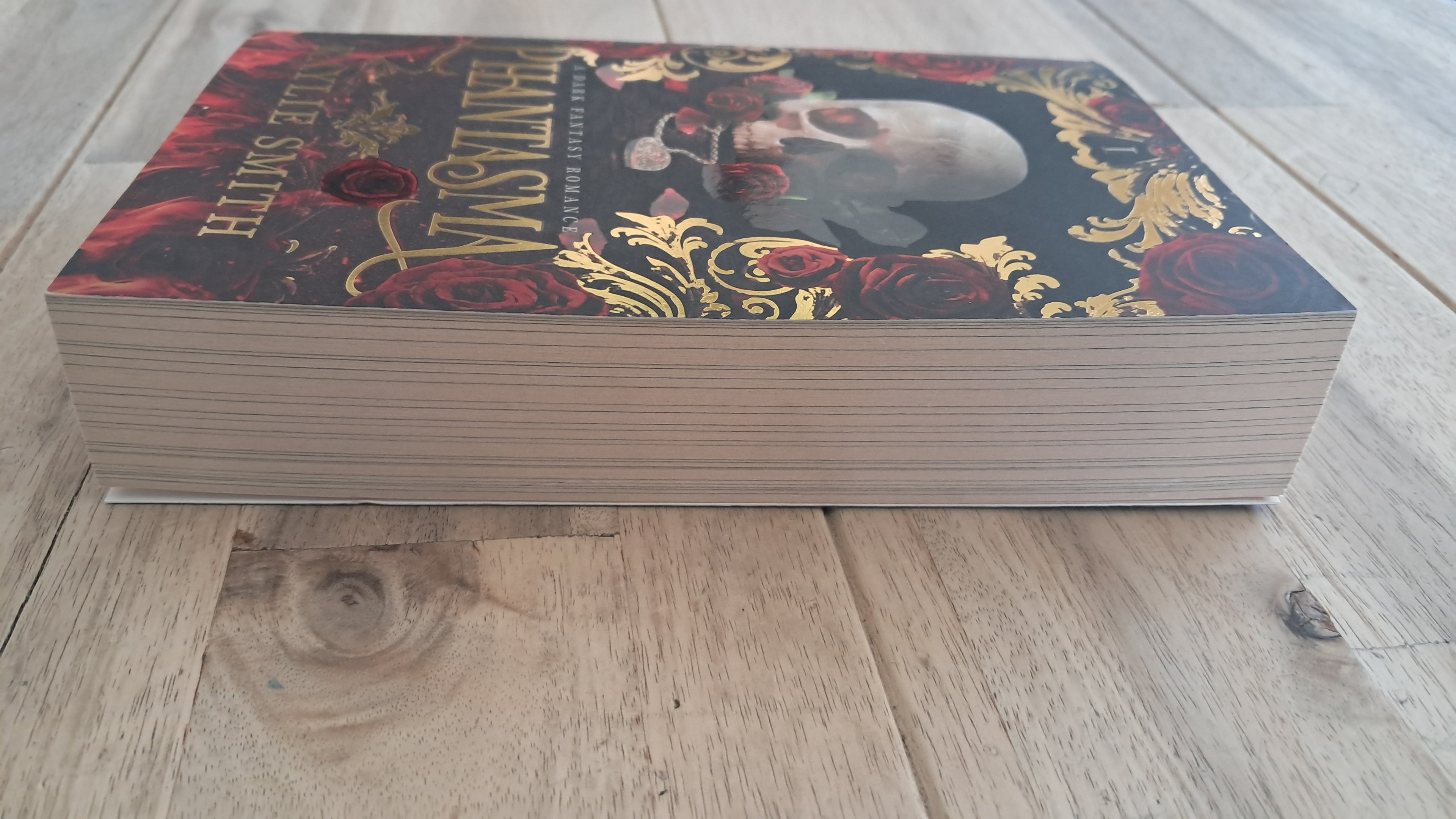 Phantasma – Kaylie Smith