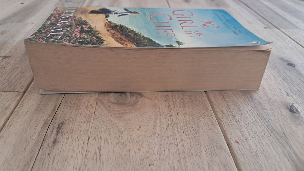 The Girl on the Cliff – Lucinda Riley