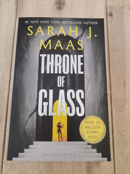 Throne Of Glass by Sarah J. Mass