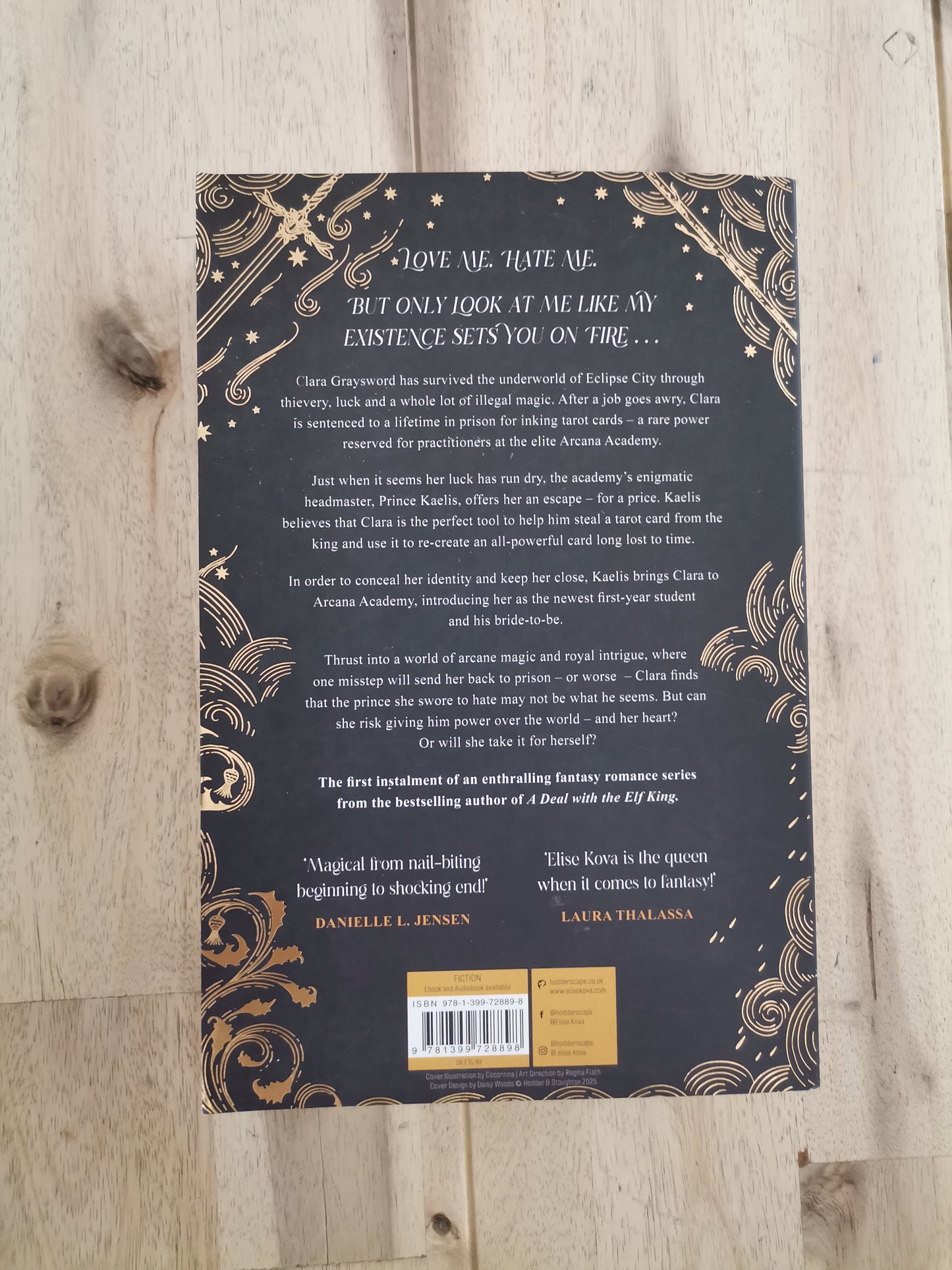 Arcana Academy (Fae & Alchemy Series #1) – Elise Kova