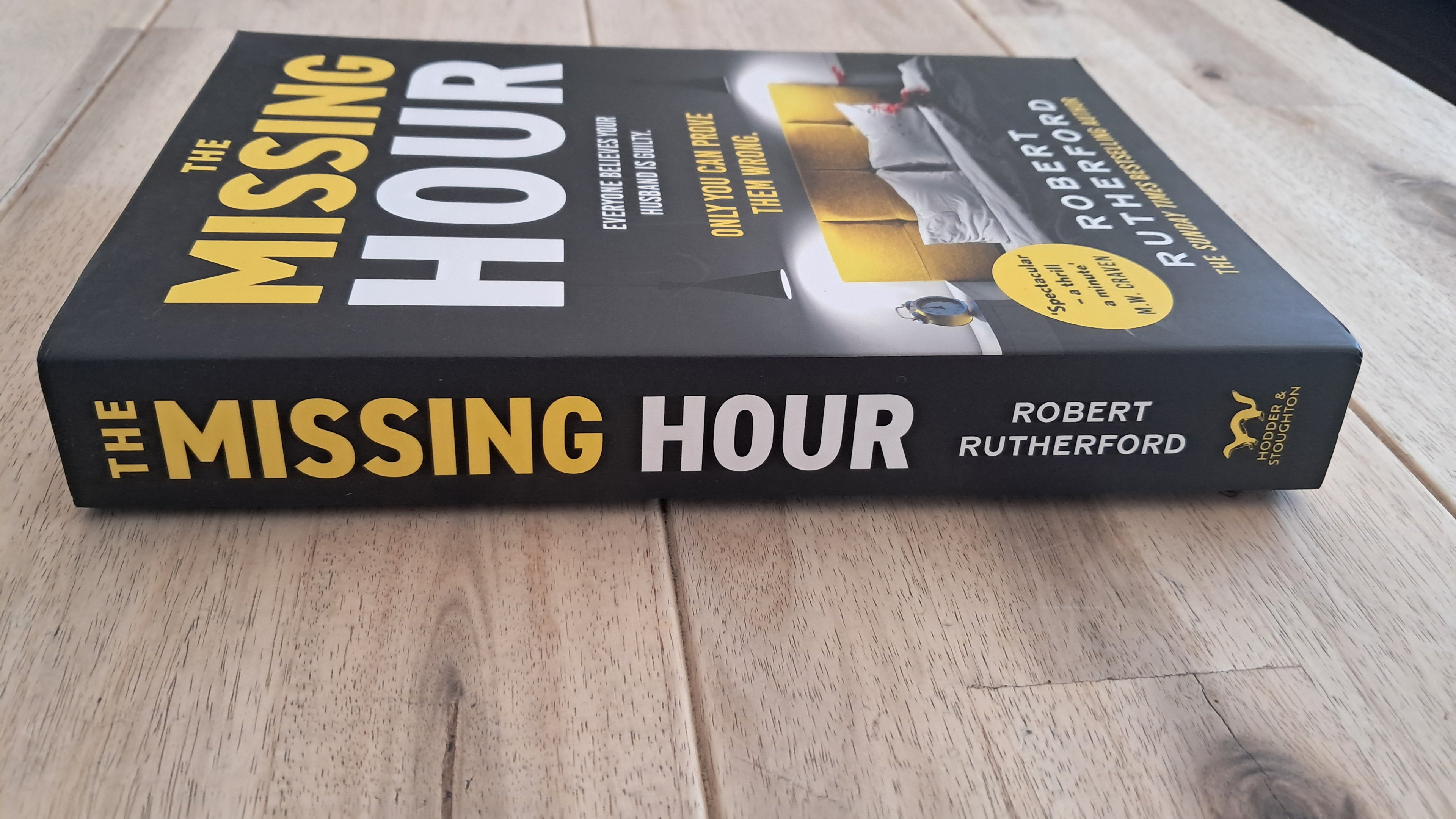 The Missing Hour – Robert Rutherford