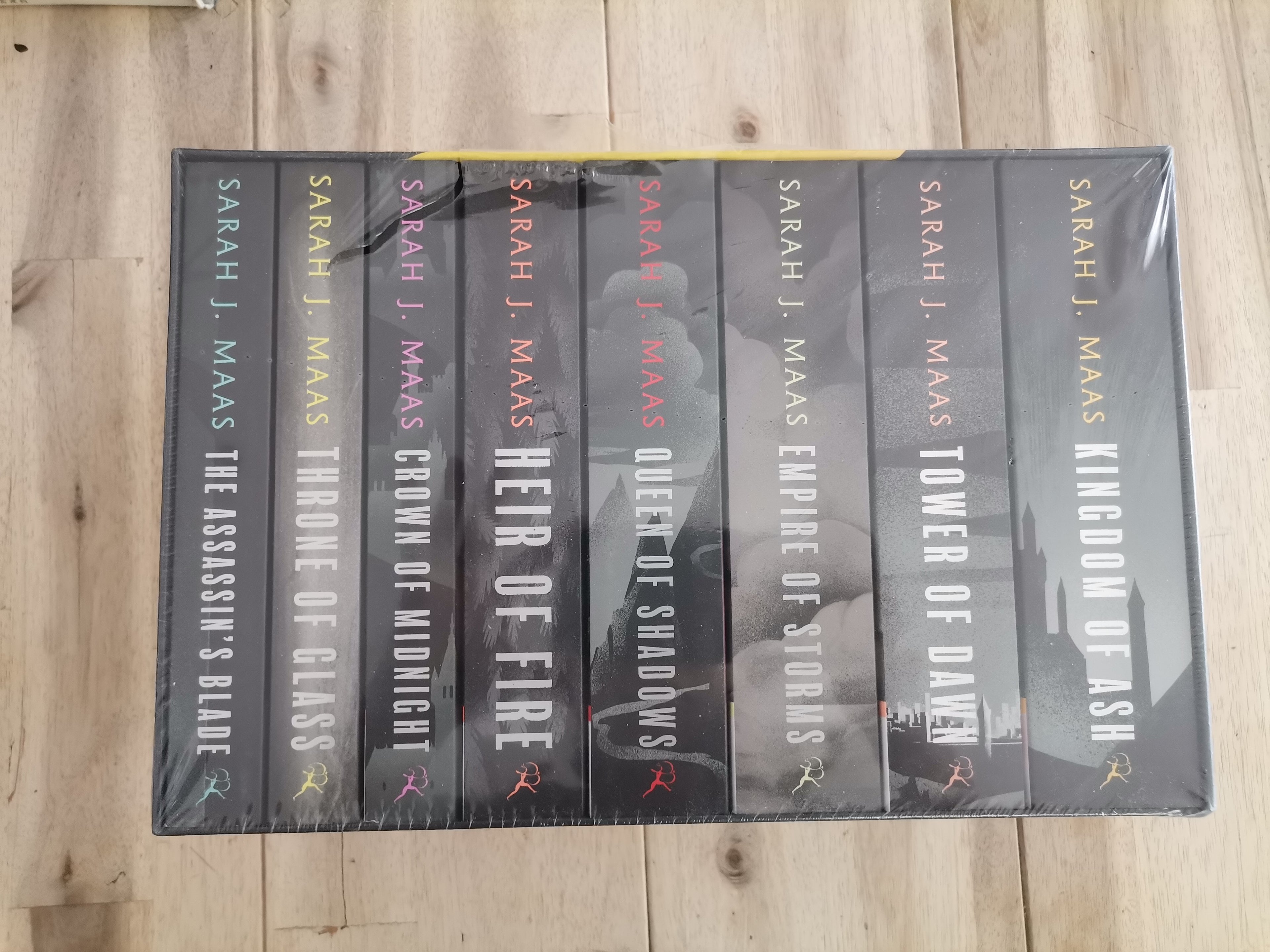 Throne of Glass Boxset — Sarah J. Maas