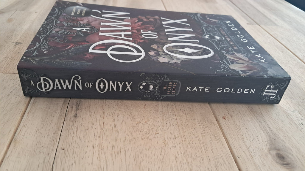A Dawn of Onyx – Kate Golden