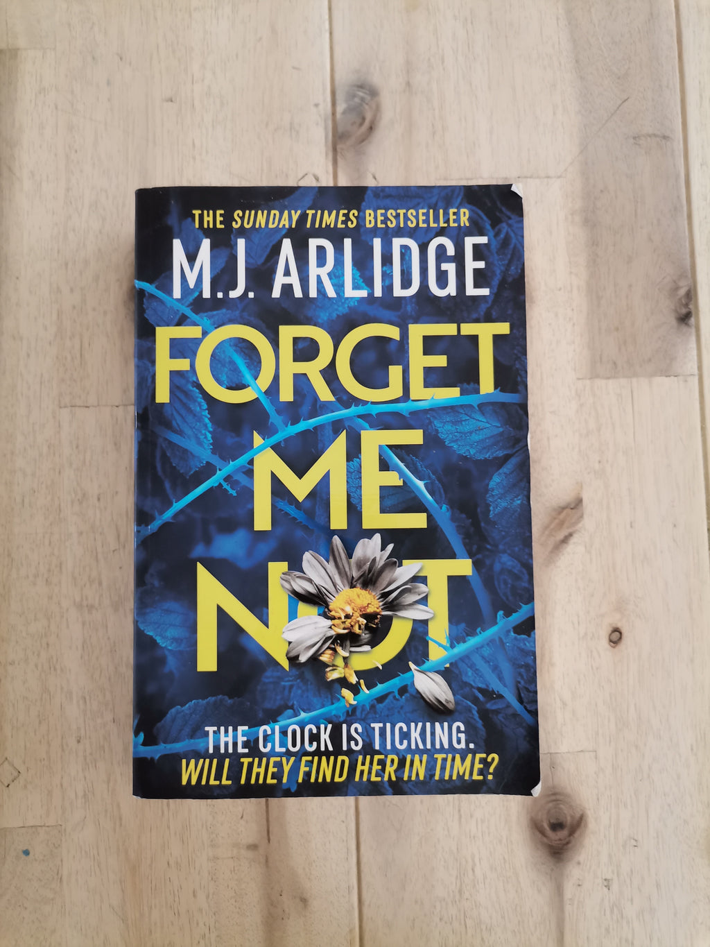 Forget Me Not – M.J. Arlidge