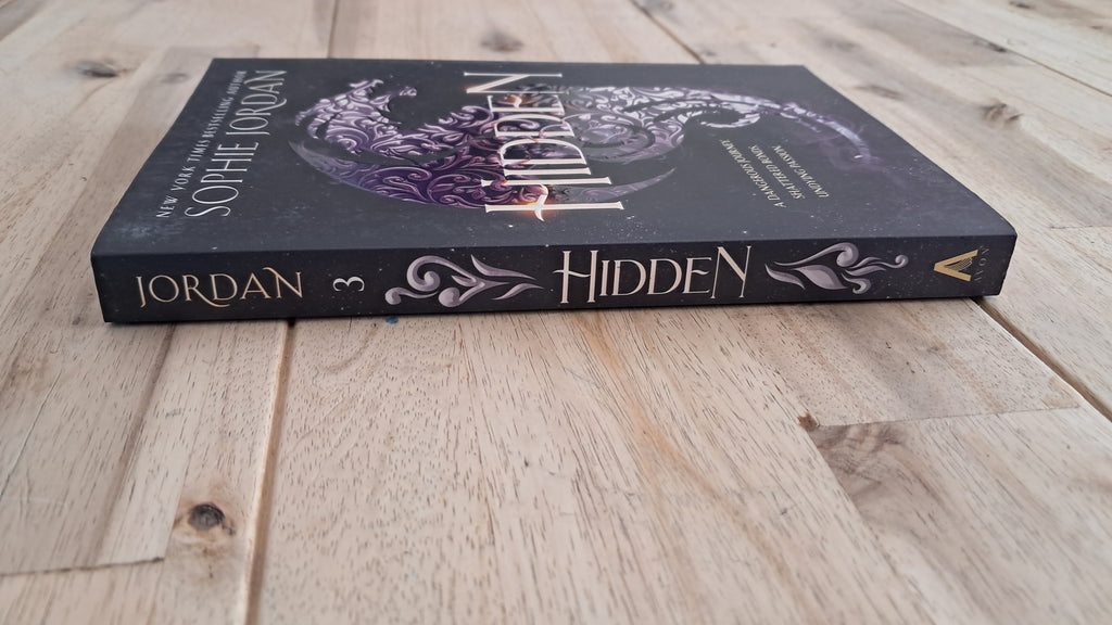 Hidden – Sophie Jordan