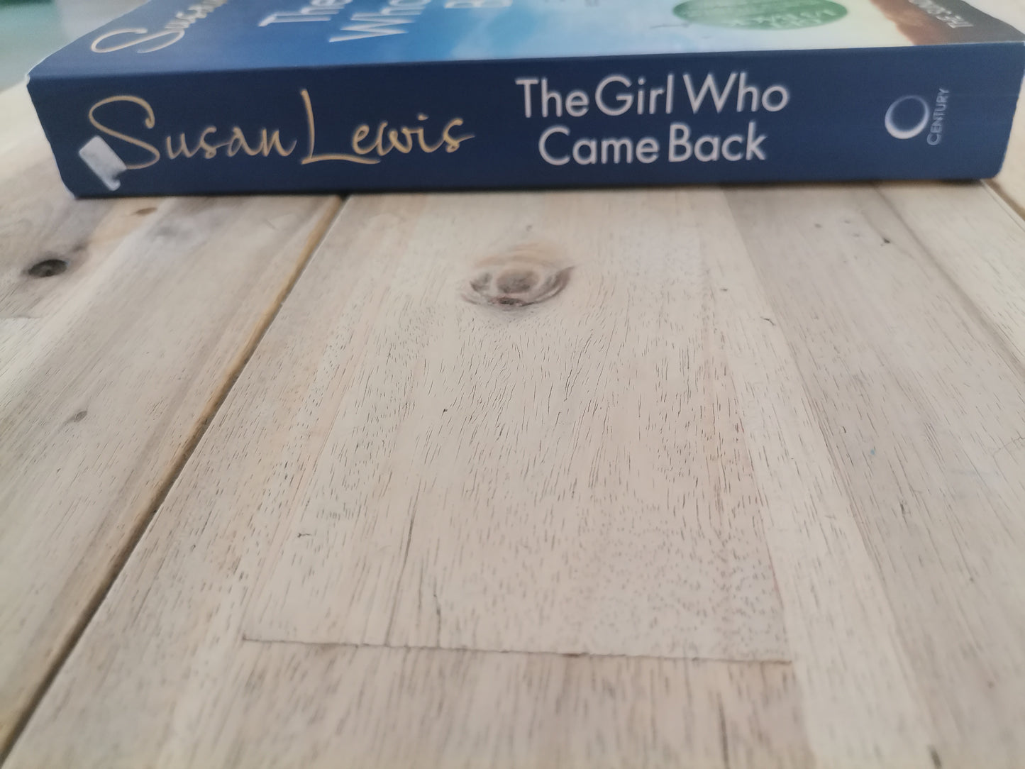 The Girl Who Came Back by Susan Lewis