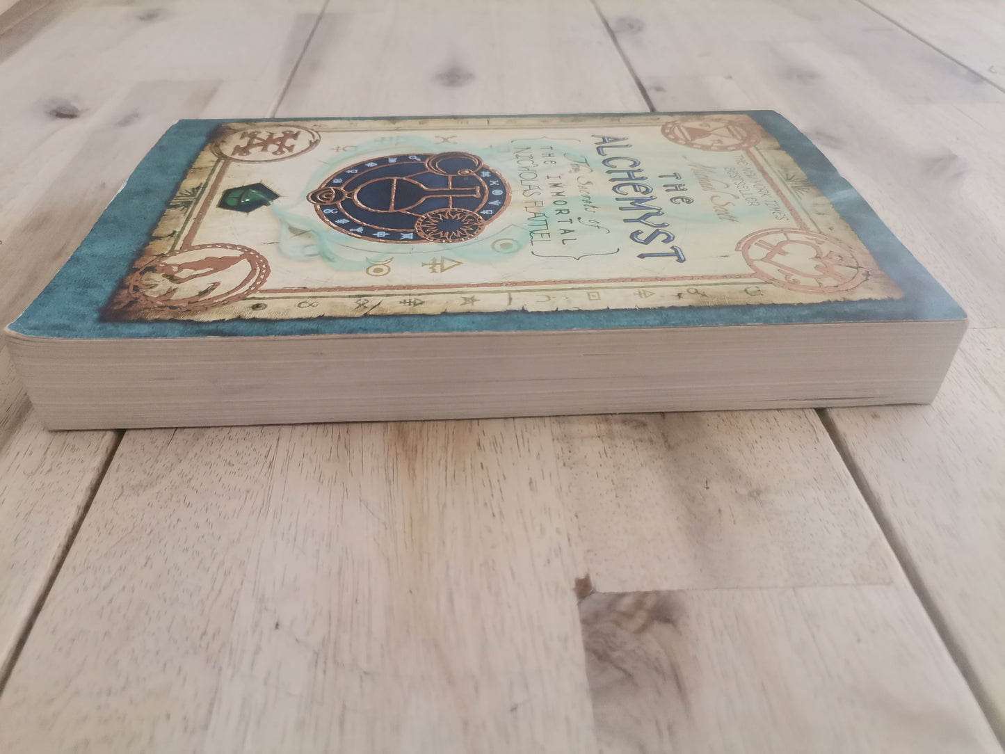 The Alchemyst: The Secrets of the Immortal Nicholas Flamel by Michael Scott