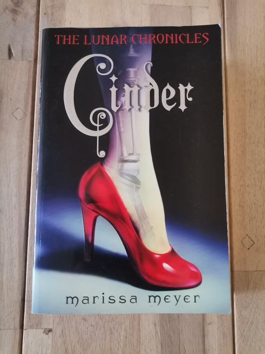 Cinder — Marissa Meyer