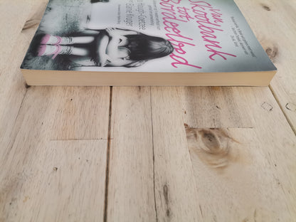 Van Skoolbank tot Bordeelbed by Jaco Hough - Coetzee met Elanie Kruger