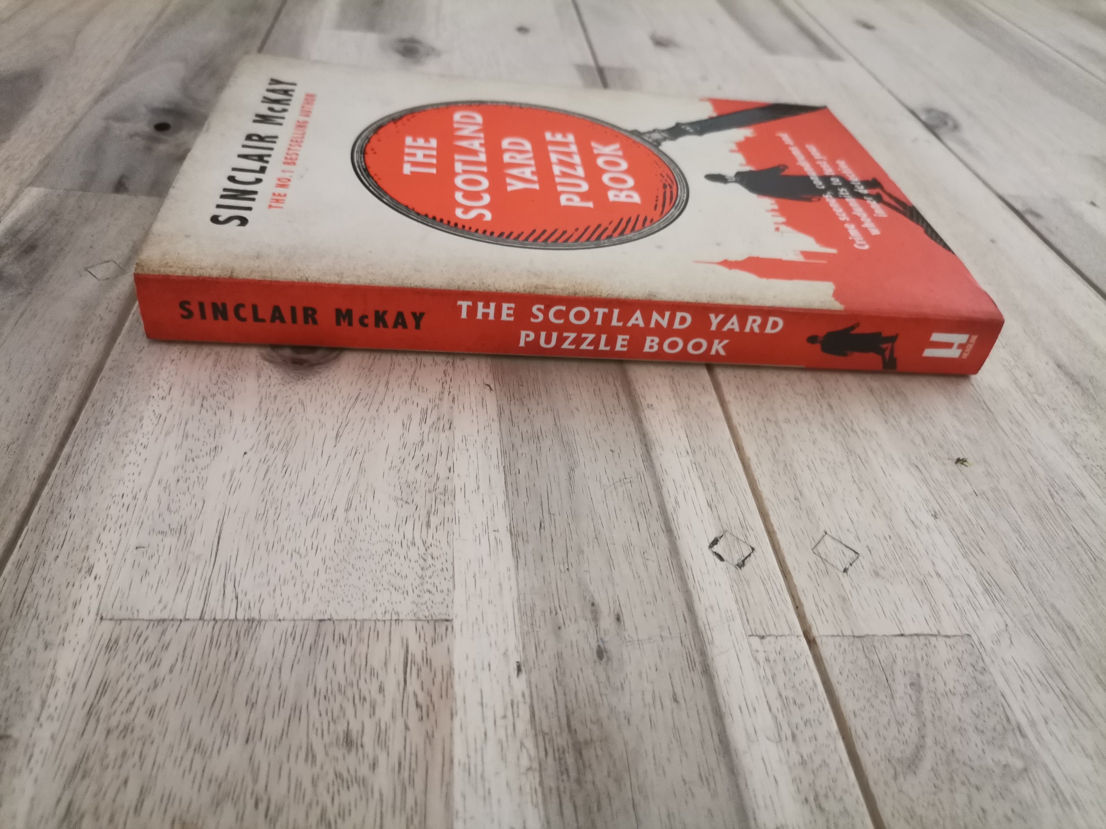 The Scotland Yard Puzzle Book – Sinclair McKay