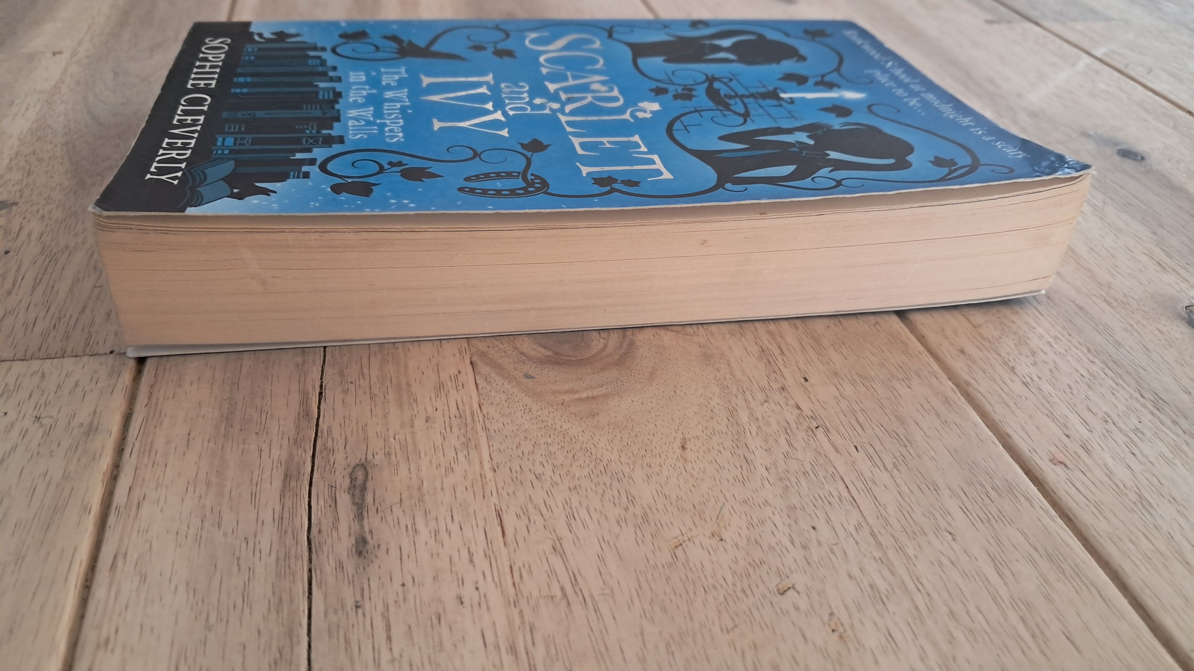 Scarlet and Ivy: The Whispers in the Walls – Sophie Cleverly