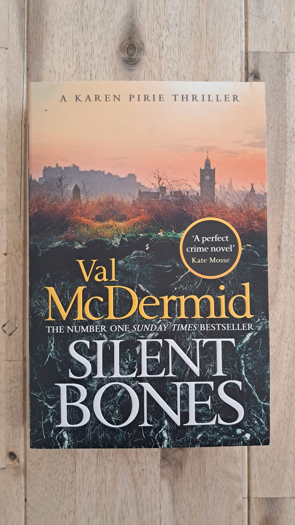 Silent Bones – Val McDermid