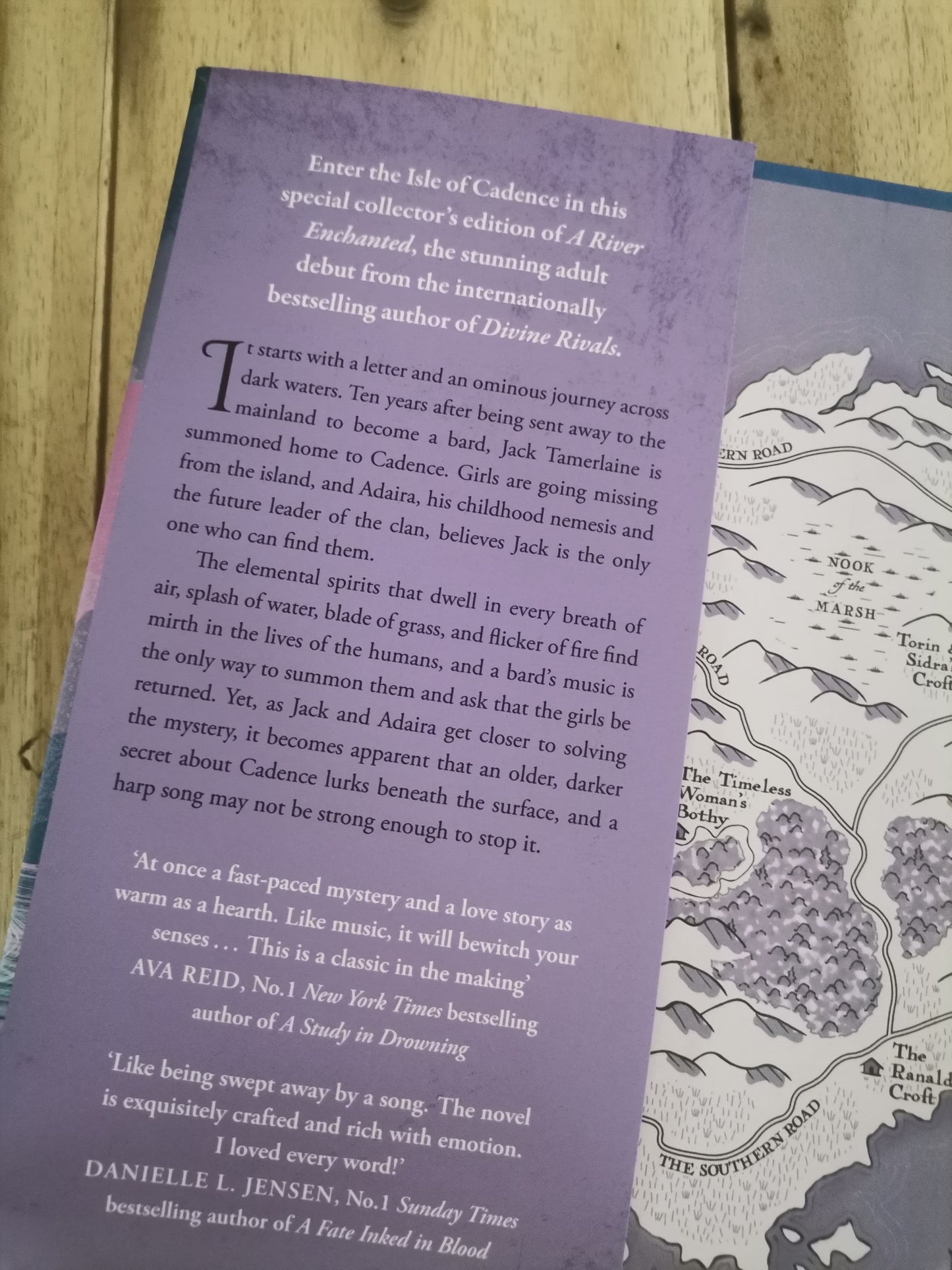 A River Enchanted – Rebecca Ross