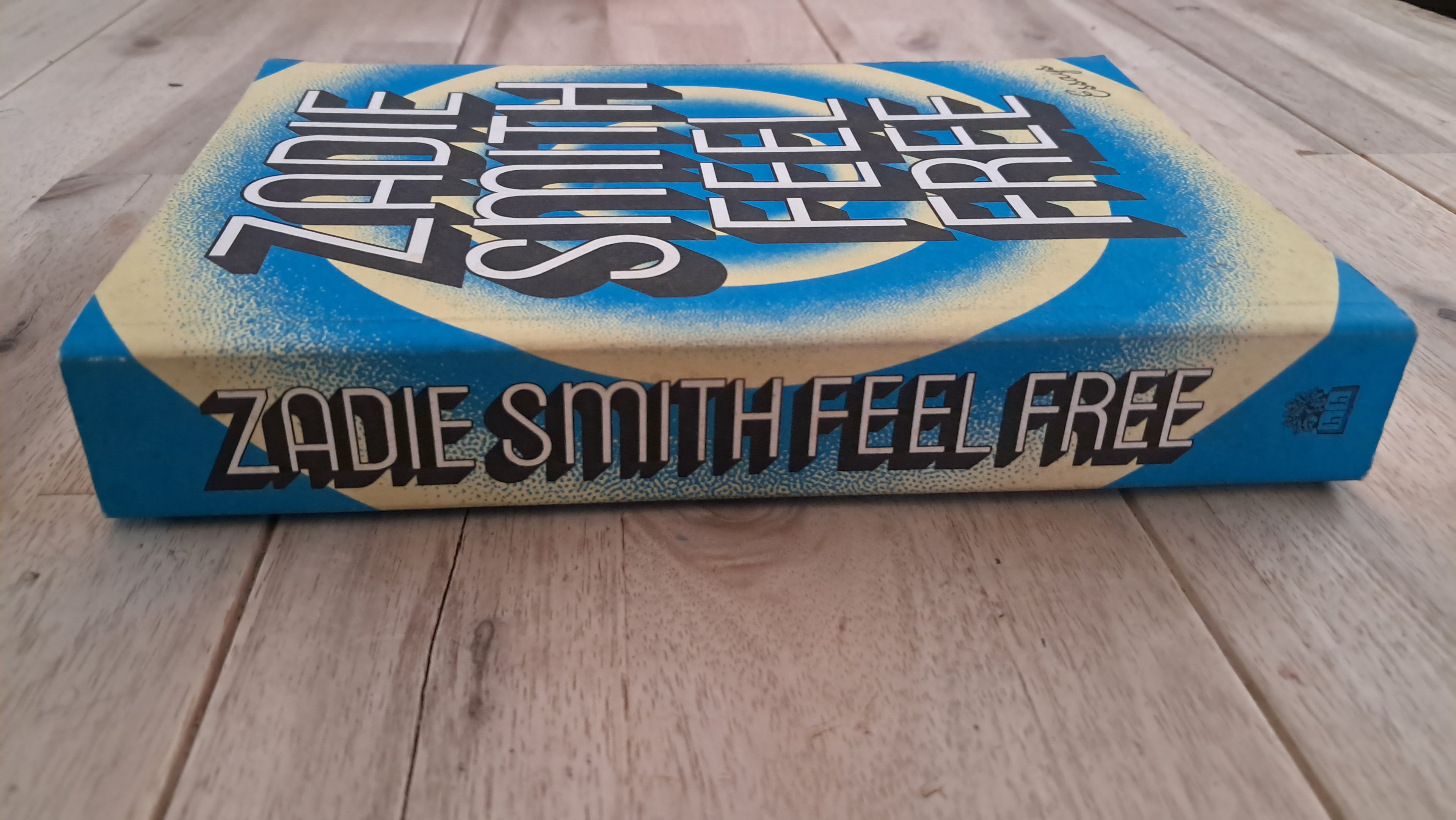 Feel Free – Zadie Smith