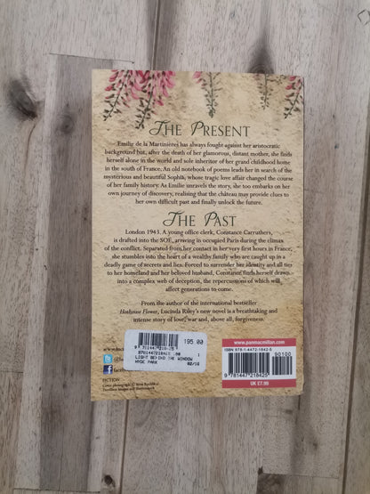 The Light Behind the Window – Lucinda Riley