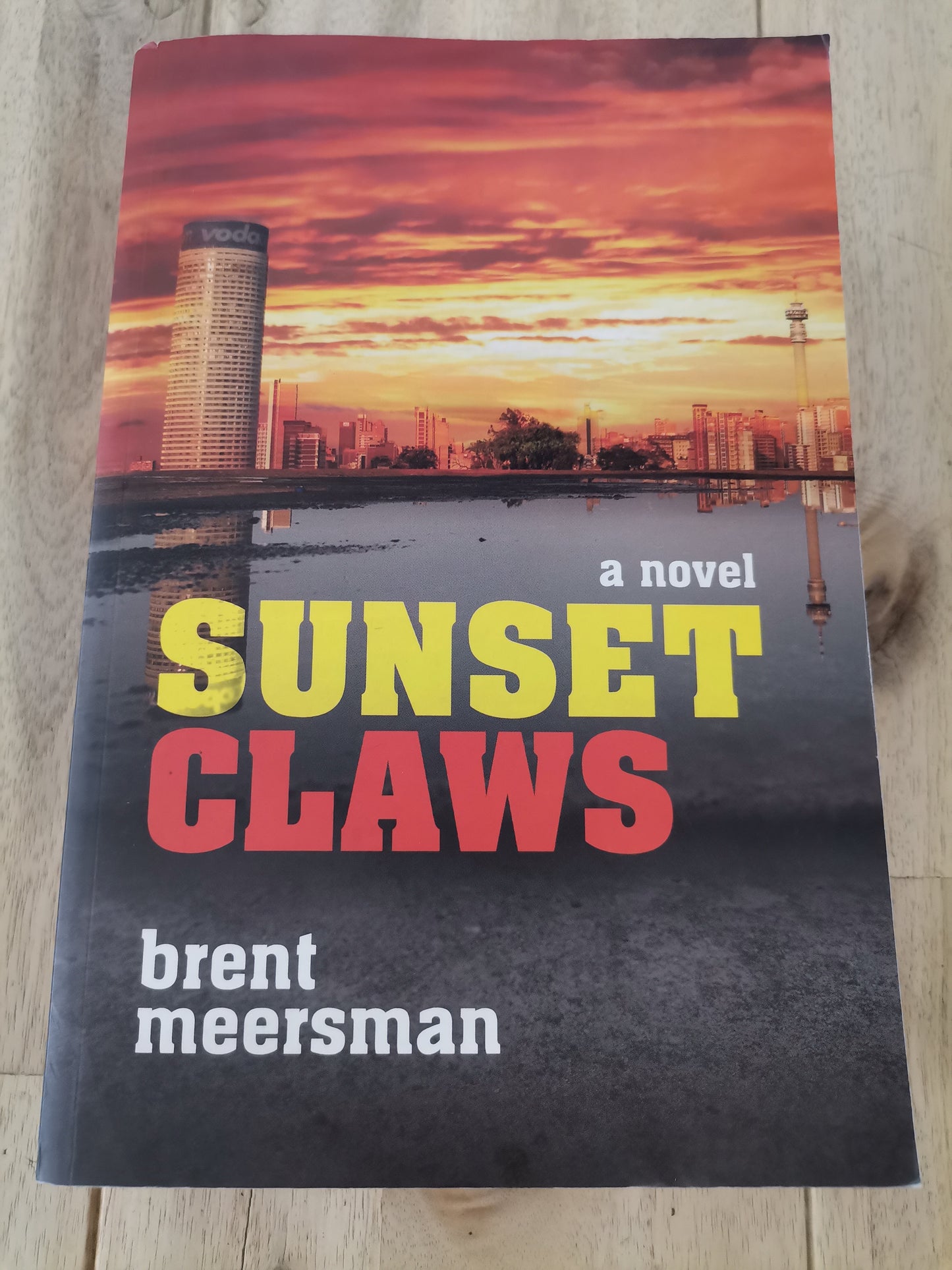 Sunset Claws: A Chronicle of a Generation (Books 1–3) – Brent Meersman