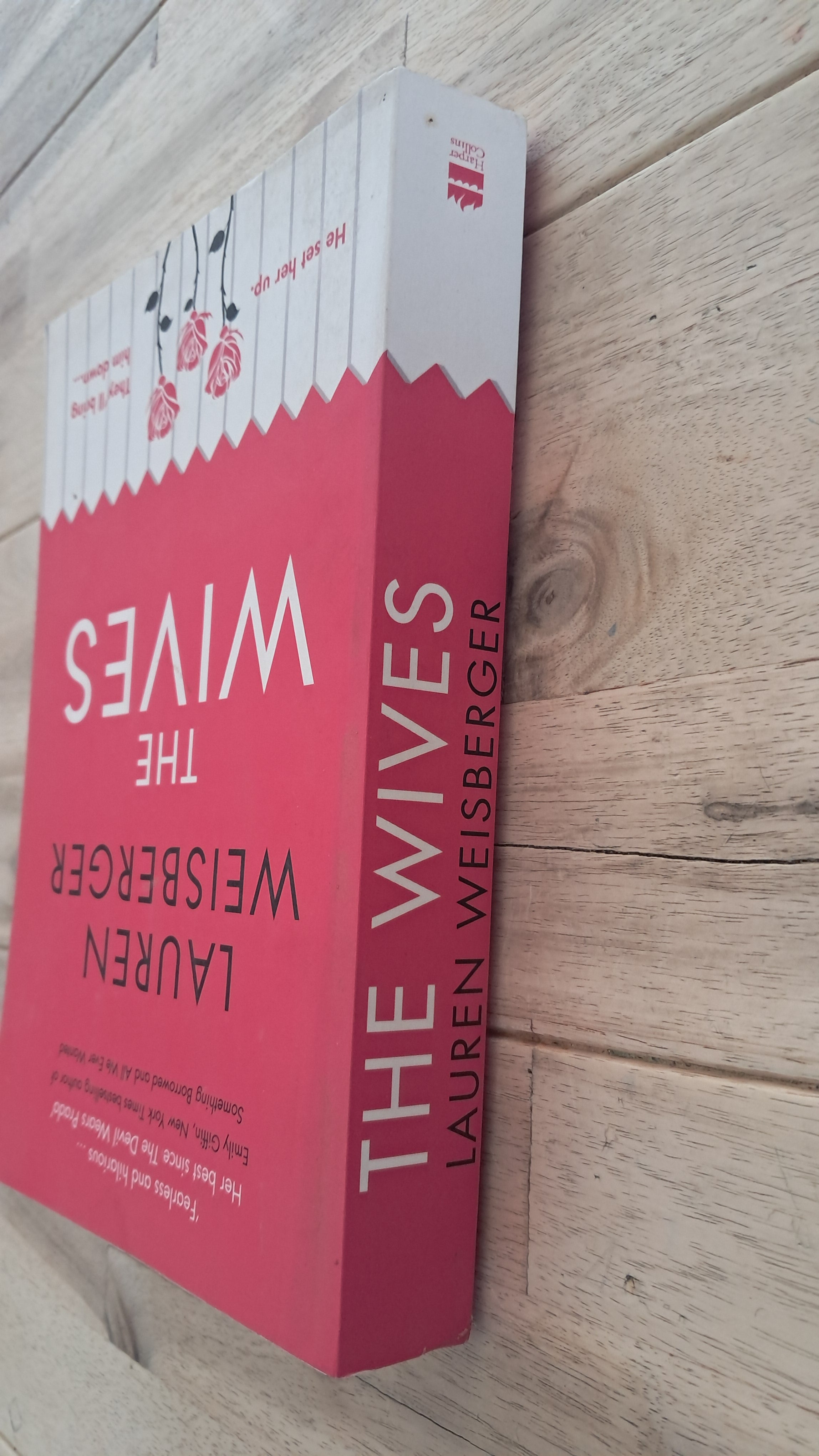 The Wives – Lauren Weisberger