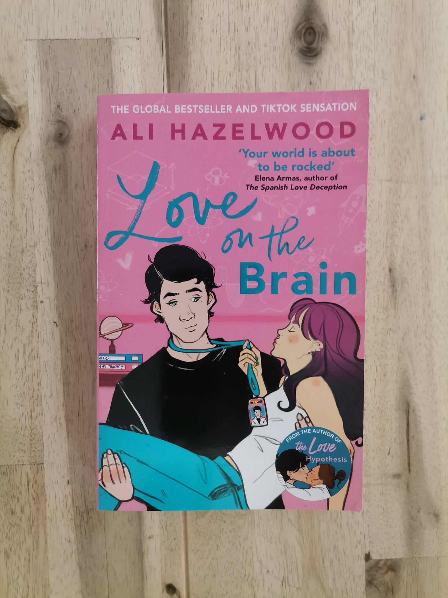 Love on the Brain – Ali Hazelwood