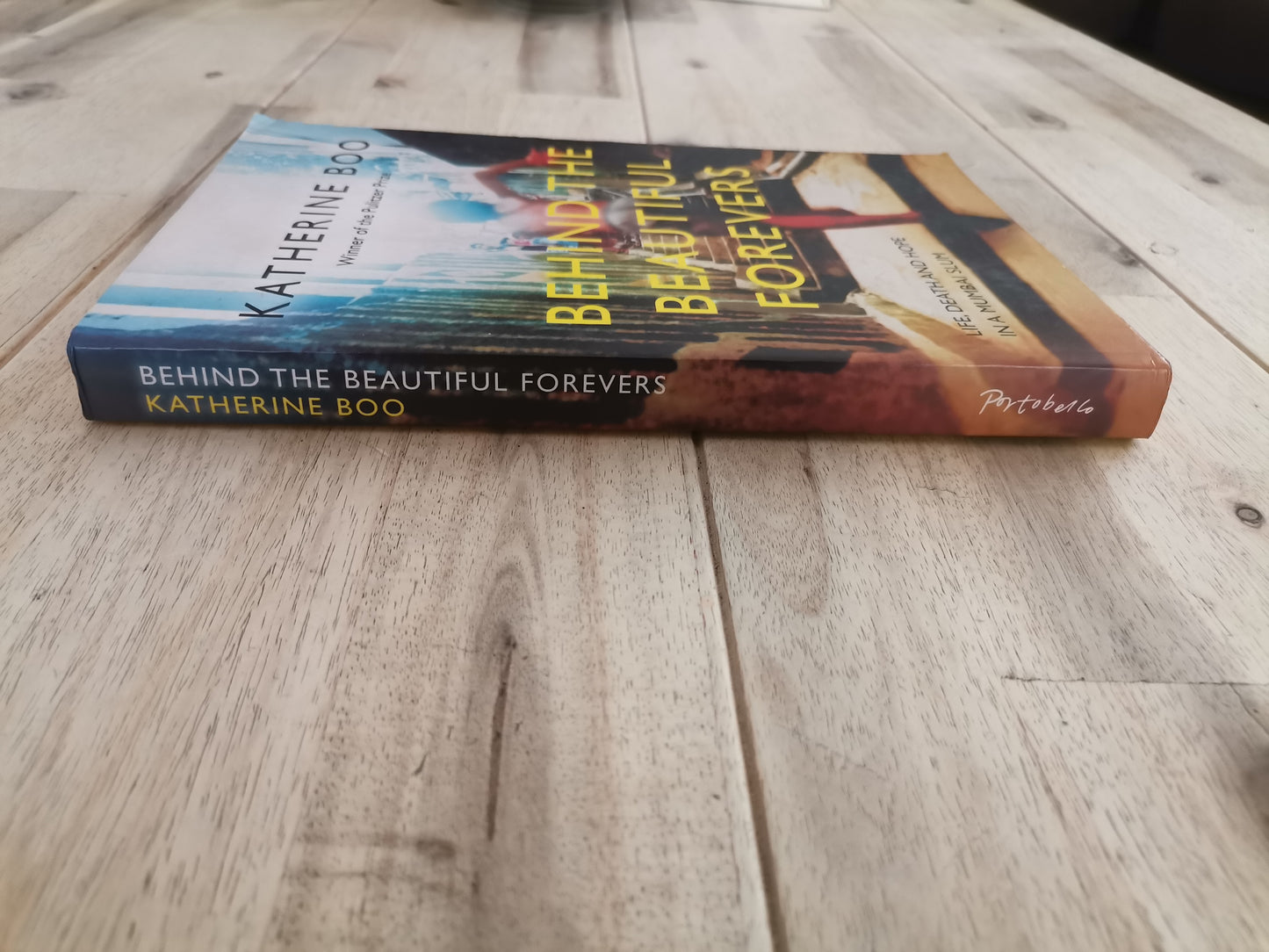 Behind the Beautiful Forevers – Katherine Boo