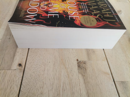 House of Flame and Shadow by Sarah J. Maas - Paperback