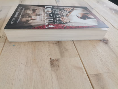 Hunting Prince Dracula – Kerri Maniscalco