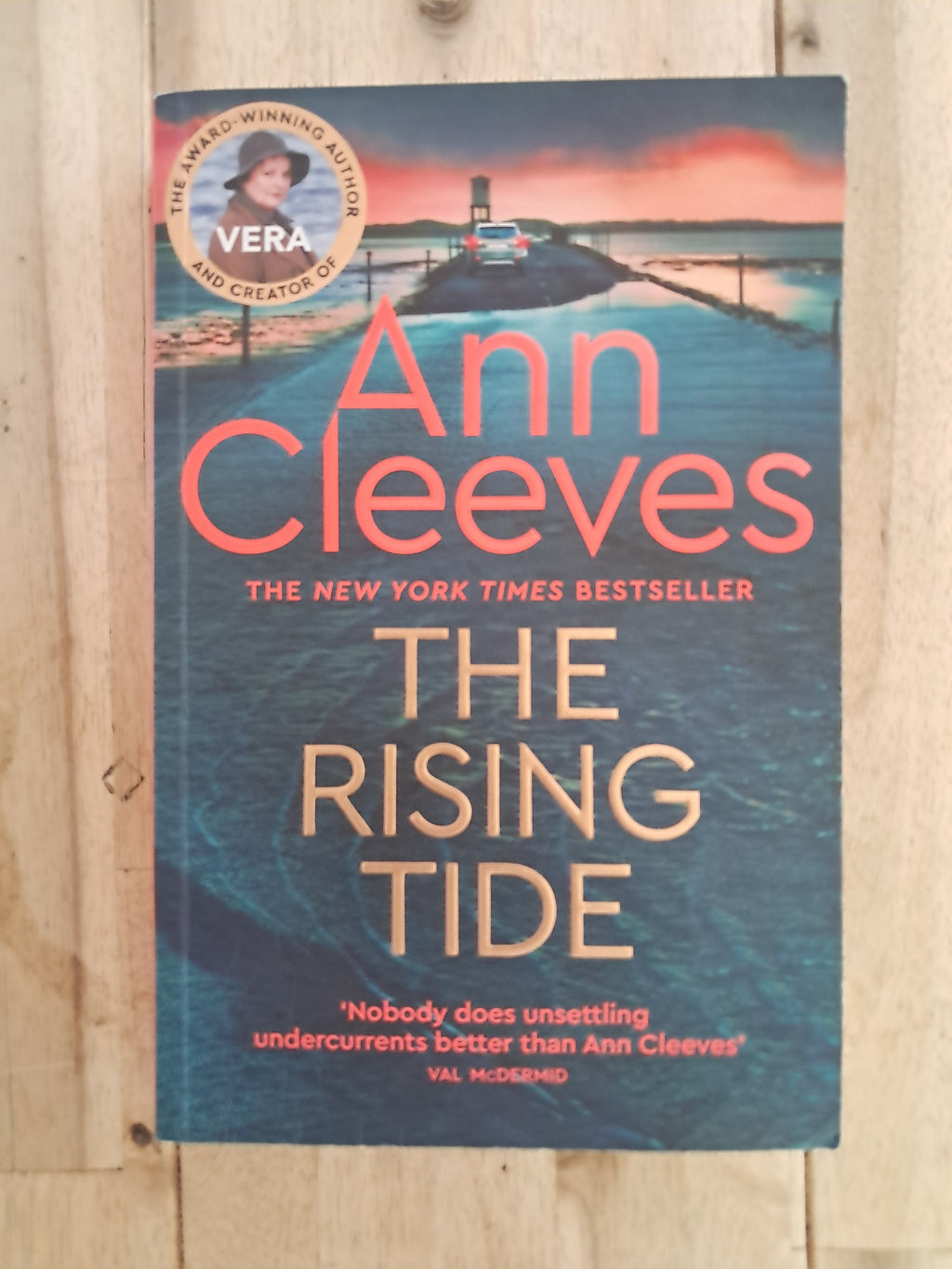 The Rising Tide (Vera Stanhope #10) – Ann Cleeves