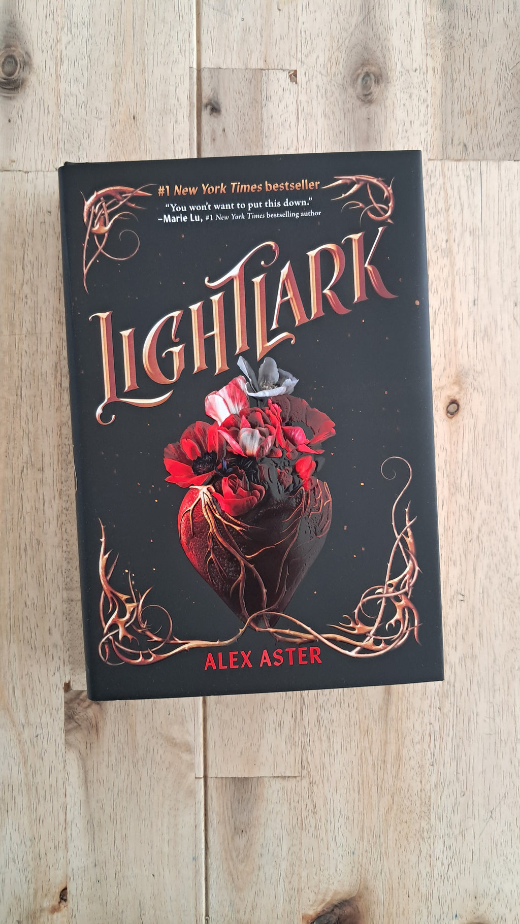 Lightlark (Book 1) – Alex Aster